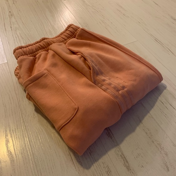 Unisex Ivy Park Exclusive Sweatpants - Picture 1 of 6